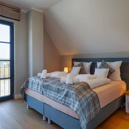 Holiday home Reetland Am - Premium Reetdachvilla Mit 3 Schlafzimmern, Sauna Und Kamin F26