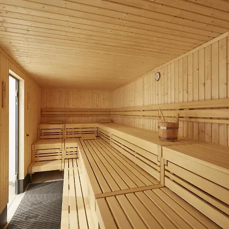 Holiday home Reetland Am - Premium Reetdachvilla Mit 3 Schlafzimmern, Sauna Und Kamin F26 Dranske