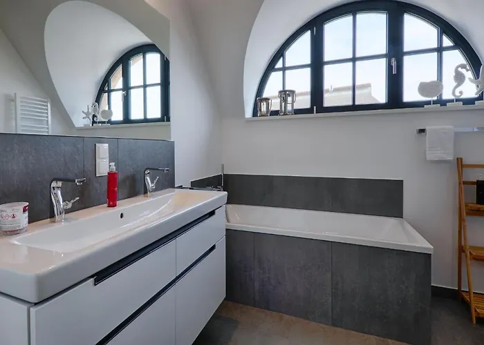 Reetland Am - Premium Reetdachvilla Mit 3 Schlafzimmern, Sauna Und Kamin F26